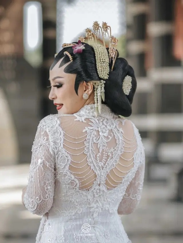 Resmi Menikah, Ini 7 Momen Pernikahan Pedangdut Nabilla Gomes dengan Kekasih