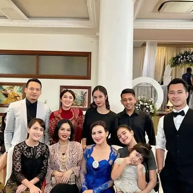 Kembali Main Sinetron, Ini 7 Potret Shandy Aulia dengan Para Pemain Suci Dalam Cinta