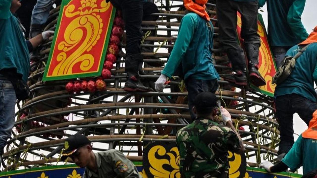 Durian sendiri dipuji sebagai "raja buah-buahan" karena memiliki daging buahnya yang lembut dan beraroma khas yang kuat. Foto: JUNI KRISWANTO / AFP<br>