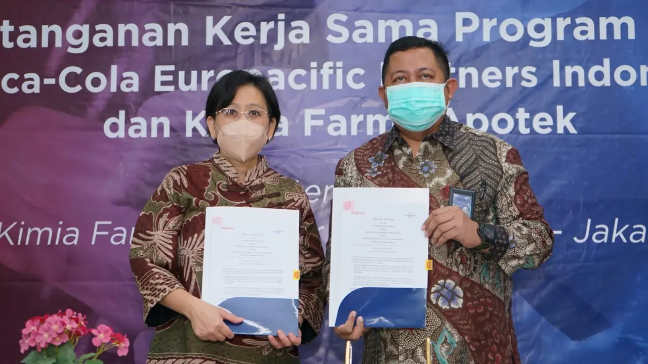 Kimia Farma memberi kemudahan akses dan layanan dalam memperoleh vitamin, suplemen, dan produk kesehatan bagi 4.700 karyawan Coca-Cola Europacific Partners Indonesia