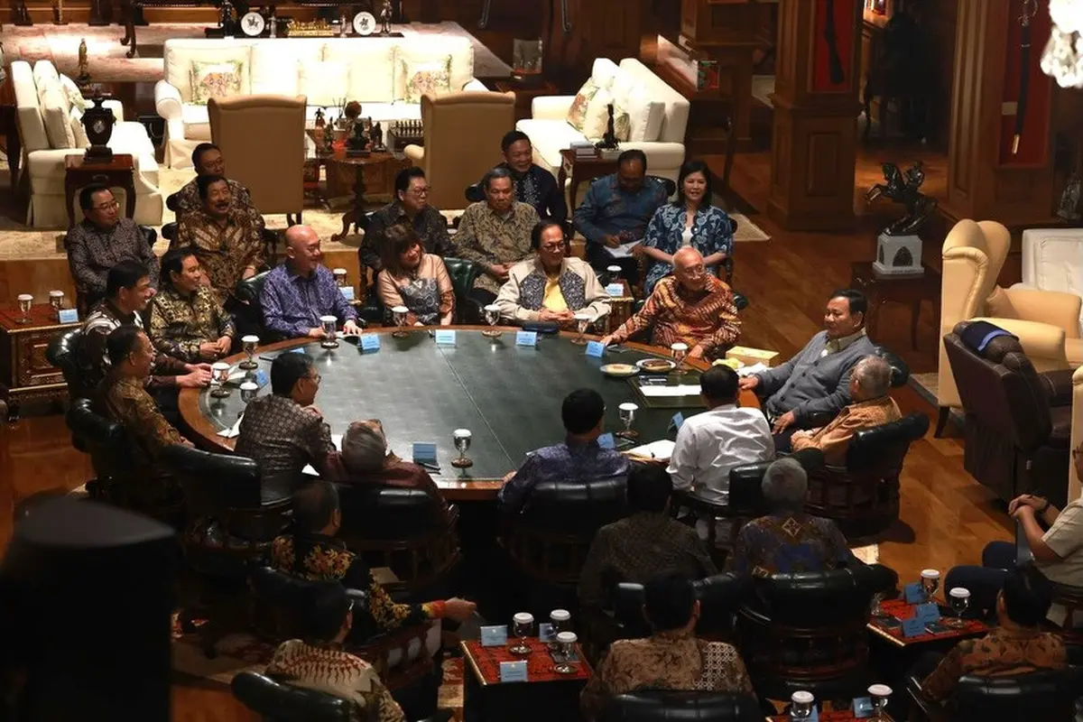 Sekretaris Kabinet (Seskab) Letkol Teddy Indra Wijaya menjelaskan isi pertemuan Presiden Prabowo Subianto dengan Apindo.
