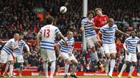 Liverpool vs Queens Park Rangers berakhir dengan kemenangan The Reds 2-1 di Stadion Anfield, Sabtu (2/5/2015) (Reuters / Carl Recine)