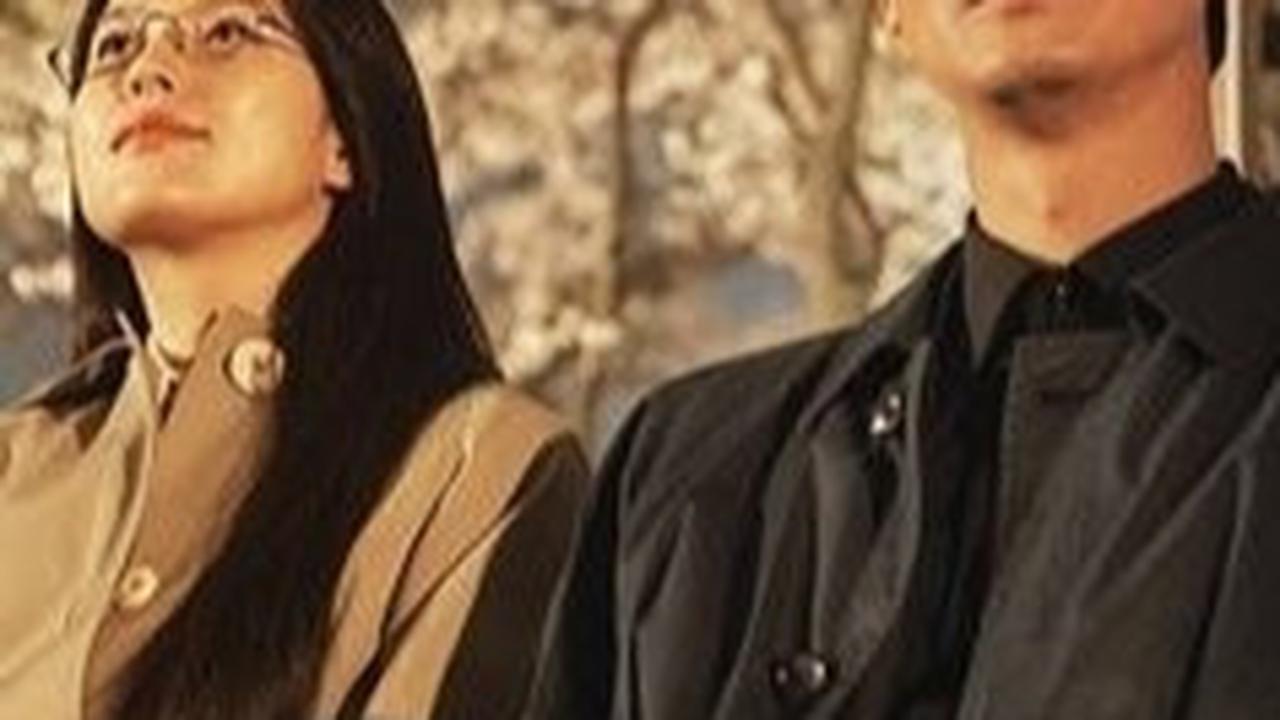 4.&nbsp; Moving: Superhero Remaja dengan Chemistry Membara (Agustus 2023)