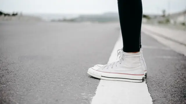 Ilustrasi sneakers