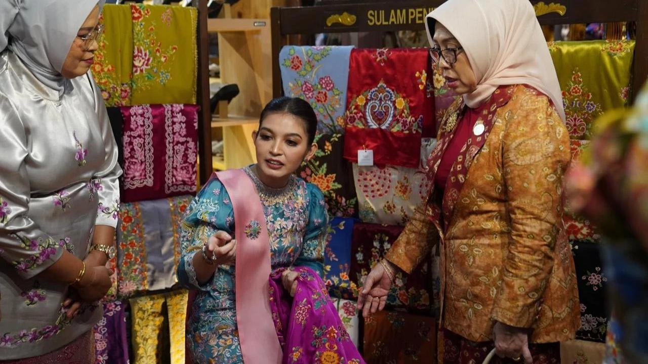 FOTO: Semangat Persit Bisa Hidupkan HUT Ke-80 dengan Balutan Budaya Nusantara