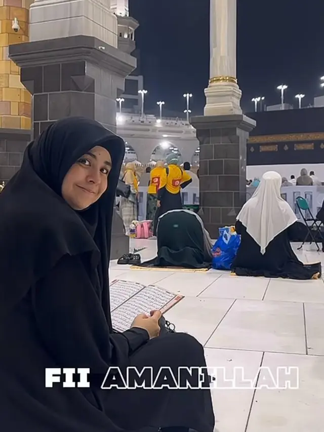 6 Beda Gaya Wirda Mansur dan Risty Tagor yang Sama-sama Naik Haji Jalur Influencer, Undangan dari Raja Arab Saudi