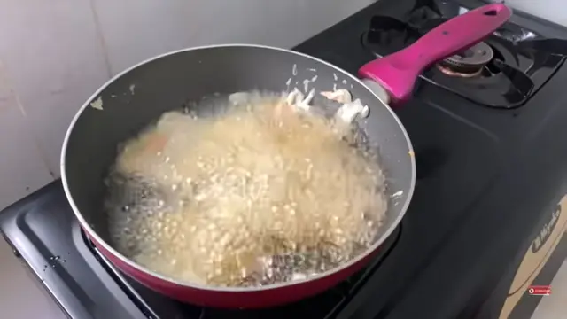 Cara Sederhana agar Adonan Bakwan Bisa  Renyah Seharian, Sedikit Serap Minyak