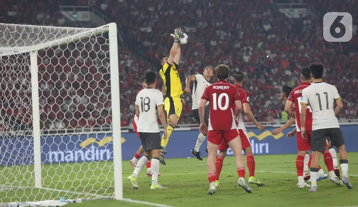 Hingga akhir babak pertama, Indonesia unggul 1-0 atas China. (Liputan6.com/Angga Yuniar)