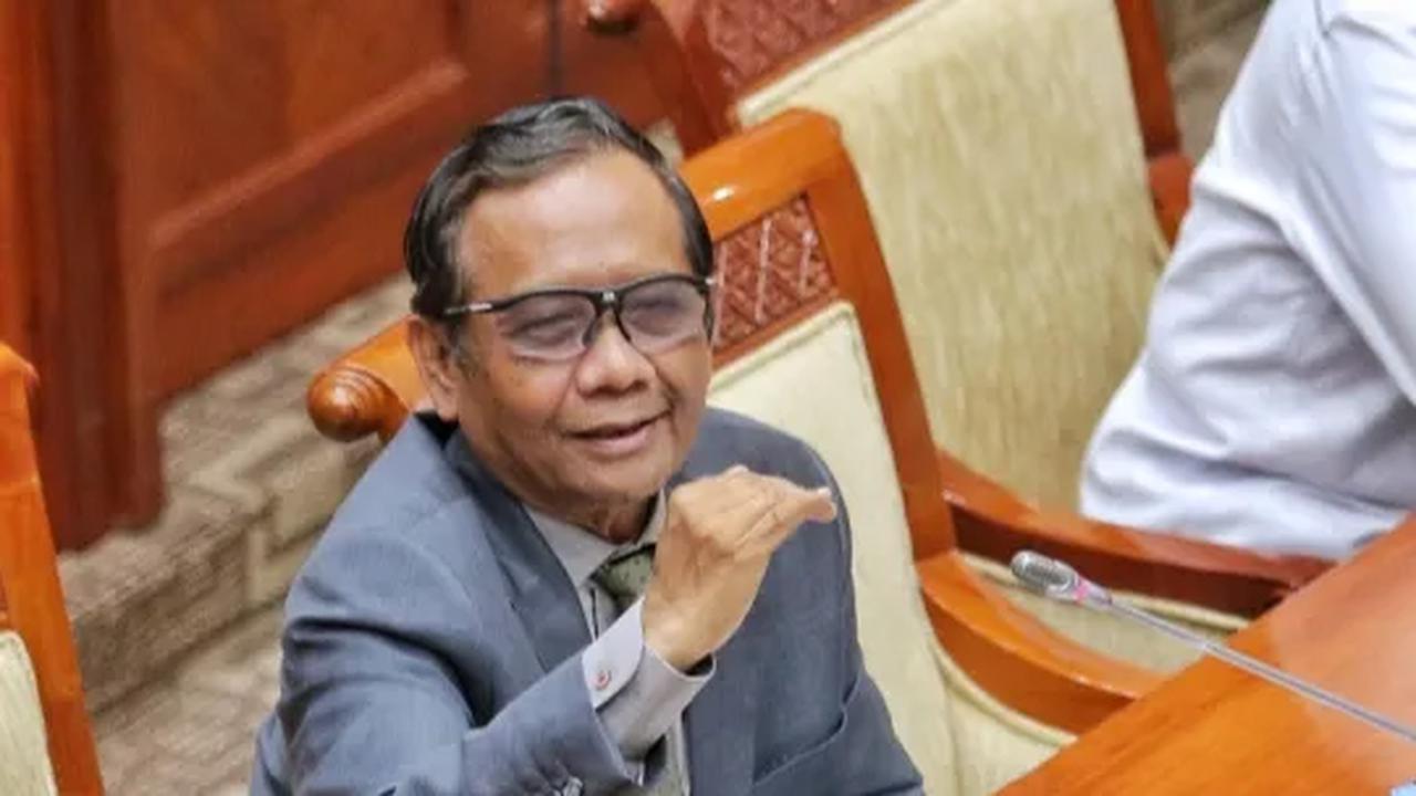 Politik Identitas dan Identitas Politik