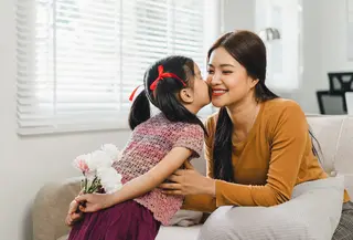 5 Ciri Ibu yang Akan Punya Anak Cerdas./Copyright depositphotos.com/kenchiro75