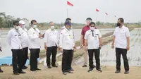 Menteri Pertanian Syahrul Yasin Limpo (SYL) dan rombongan saat mengunjungi kawasan Food Estate di Pulang Pisau, Kalimantan Tengah, Kamis (8/10/2020). (ISt)