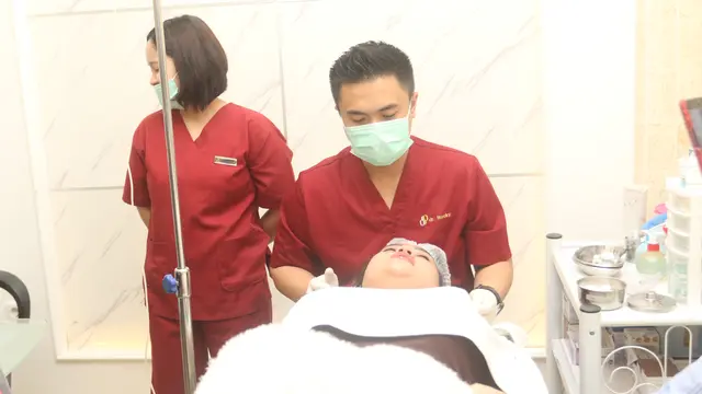 Duo Semangka perawatan wajah (Liputan6.com/ Hernowo Anggie)