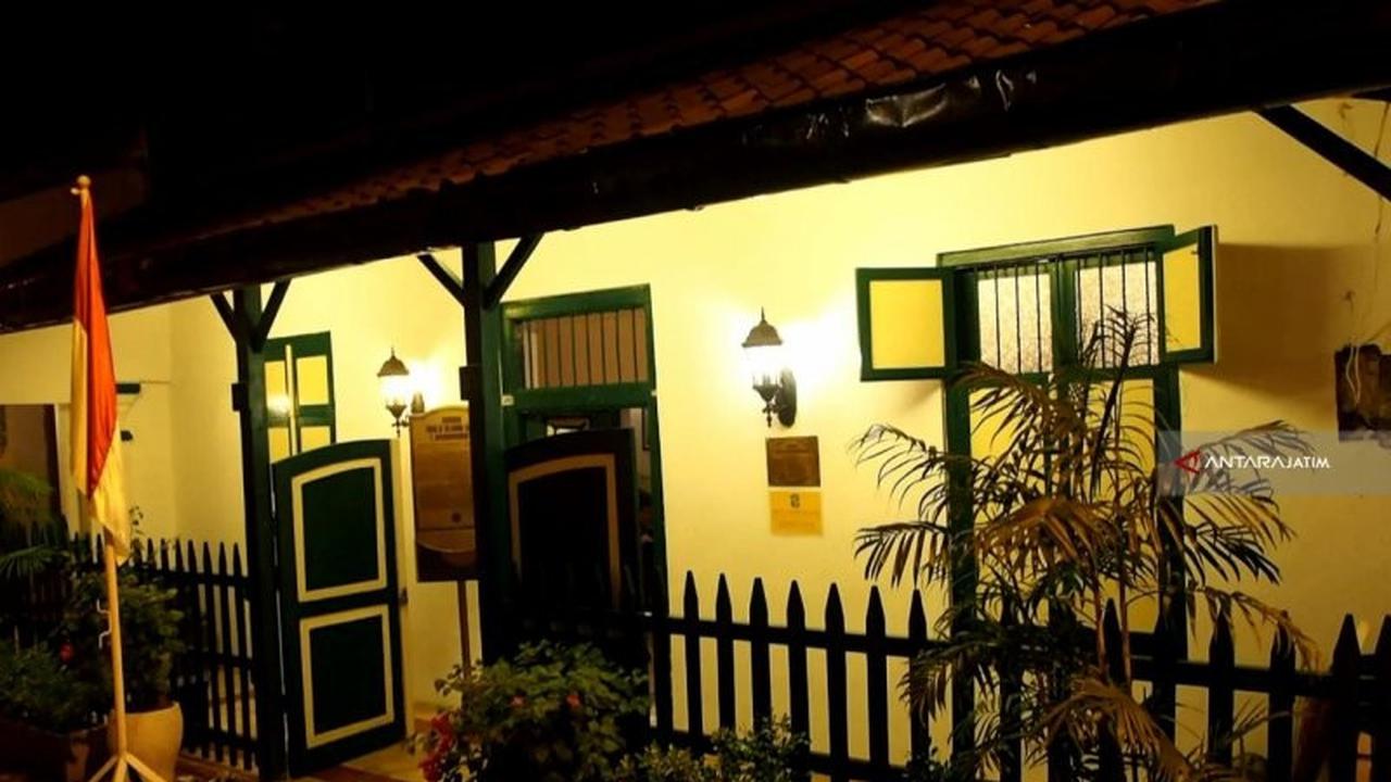 Usulan Pembangunan Patung H.O.S. Tjokroaminoto di Ponorogo: Mengapa 'Raja Jawa Tanpa Mahkota' Layak Jadi Ikon Wisata?
