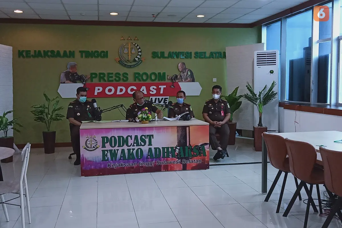 Kejati Sulsel melayangkan panggilan terhadap Kadispenda Kota Makassar dalam dugaan kasus pencucian uang penggunaan kredit bank plat merah di Makassar (Liputan6.com/ Eka Hakim)