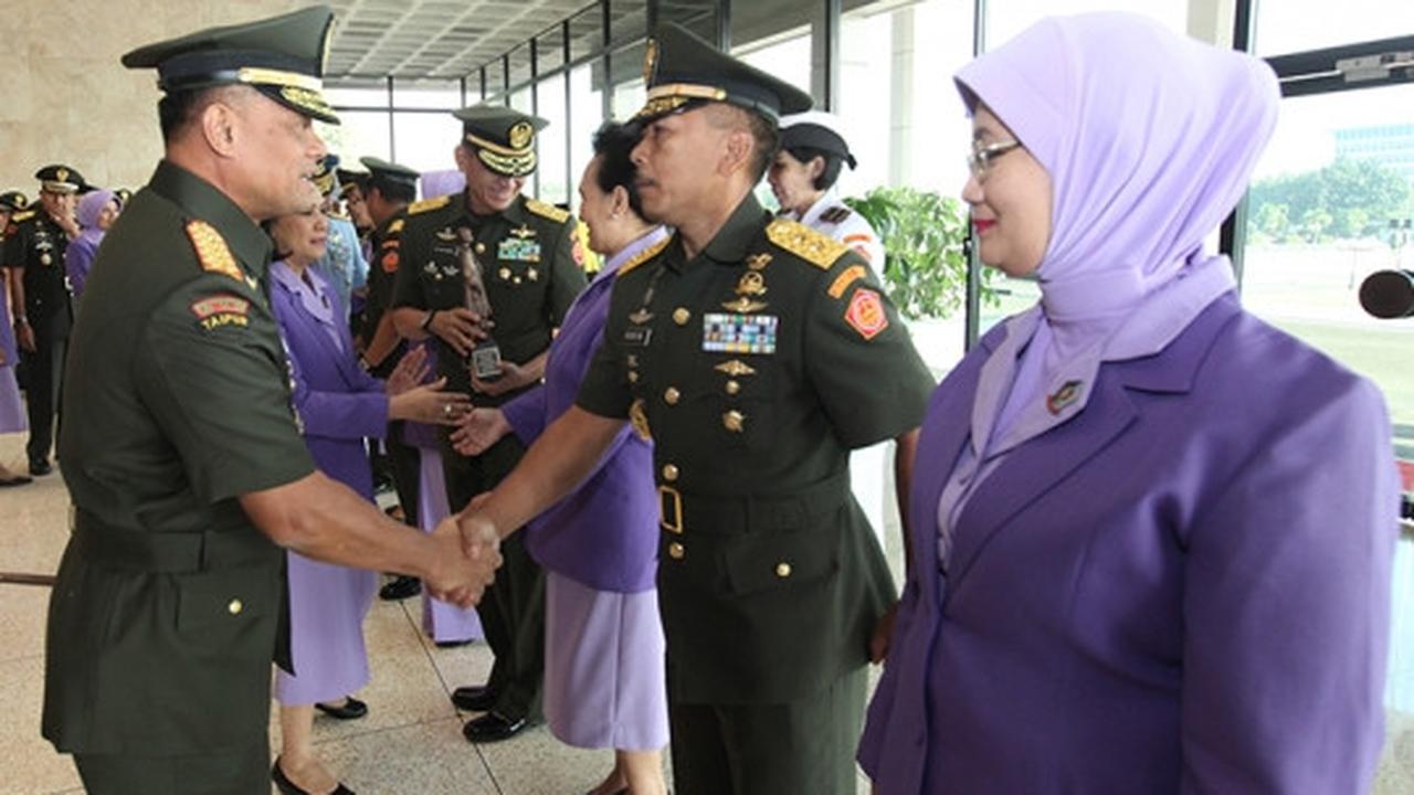 Jenderal Gatot pimpin Sertijab Aster Panglima TNI & Kapuspen TNI