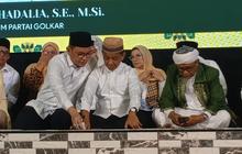 Beri Semangat Santri di Ponpes Ciamis, Bahlil Cerita Tidak Pernah Mimpi Jadi Pejabat