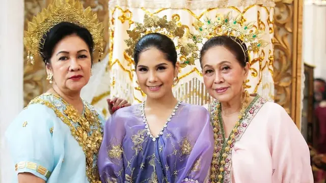 6 Potret Adu Gaya Titiek Soeharto dan Annisa Pohan Pakai Baju Bodo khas Sulawesi Selatan, Sama-sama Menawan