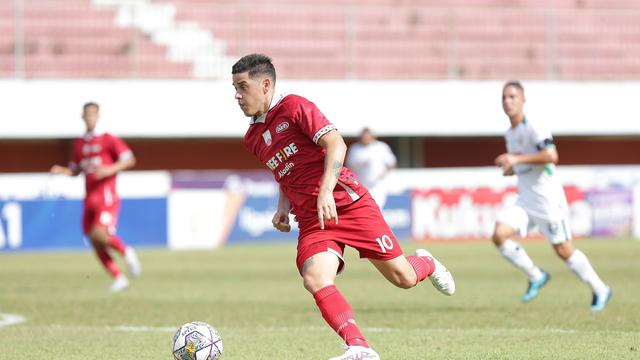Gelandang PSIS Semarang, Alexis Messidoro