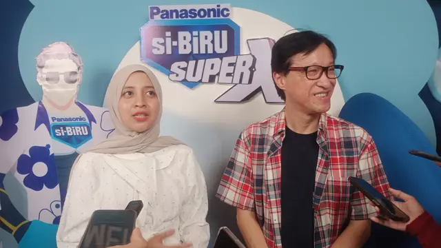 Peluncuran si-Biru Super X oleh PT Panasonic Gobel Indonesia.