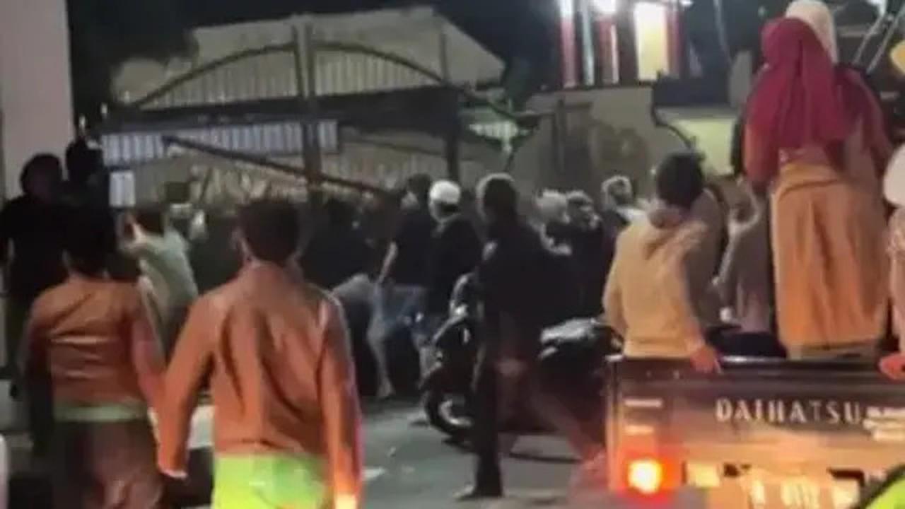 Kronologi dan Duduk Perkara Mapolres Lumajang Diserbu Warga