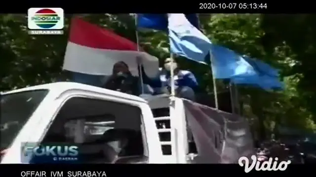 VIDEO: Ratusan Buruh di Sidoarjo dan Surabaya Gelar Demo UU Cipta Kerja
