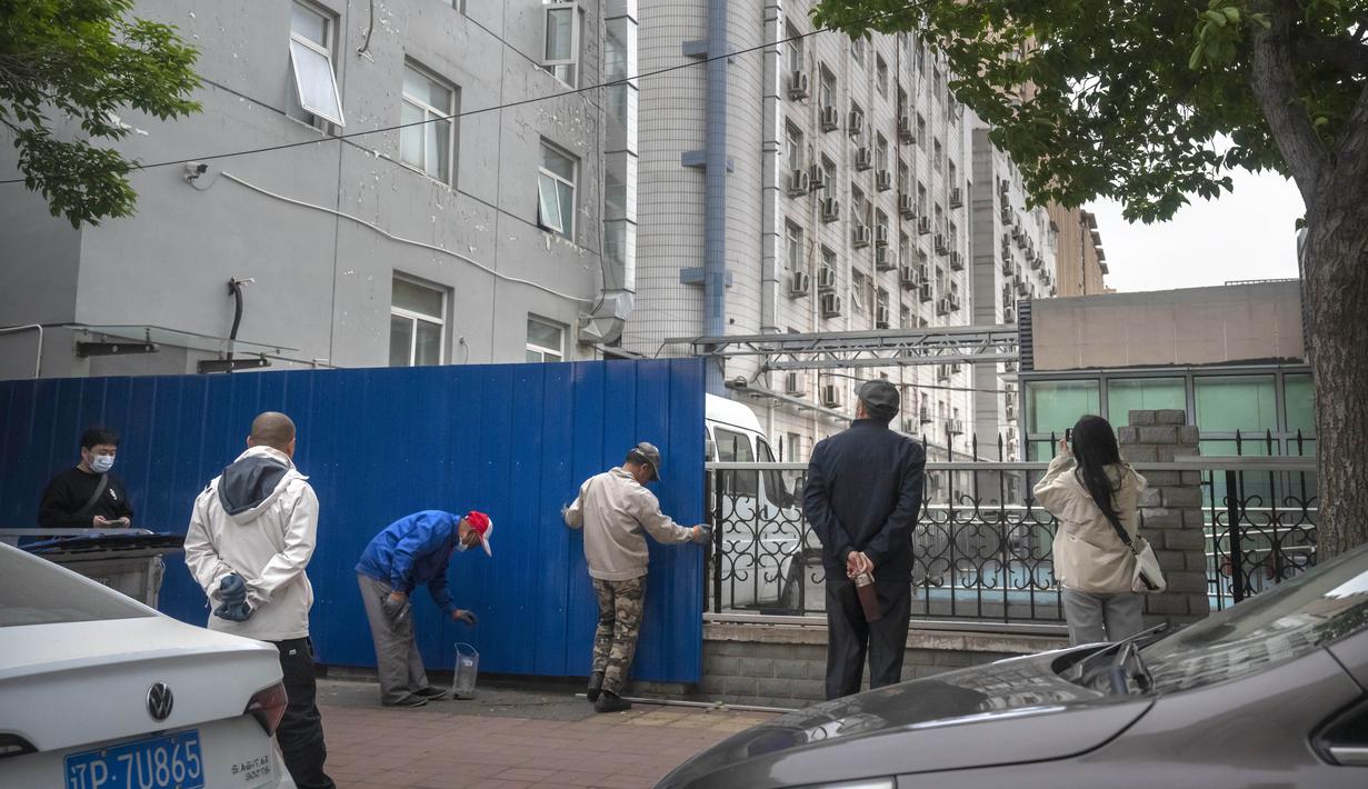 <p>Sebanyak 39 orang dirawat karena cedera, tiga di antaranya dalam kondisi kritis, kata para pejabat. (AP Photo/Mark Schiefelbein)</p>