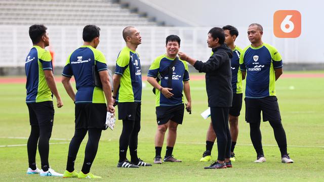 Indra Sjafri Bersama Jajaran Pelatih Timnas Indonesia U-20