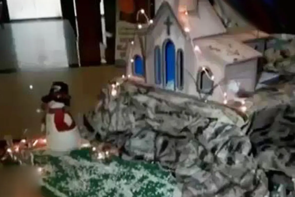 Insiden Hiasan Natal