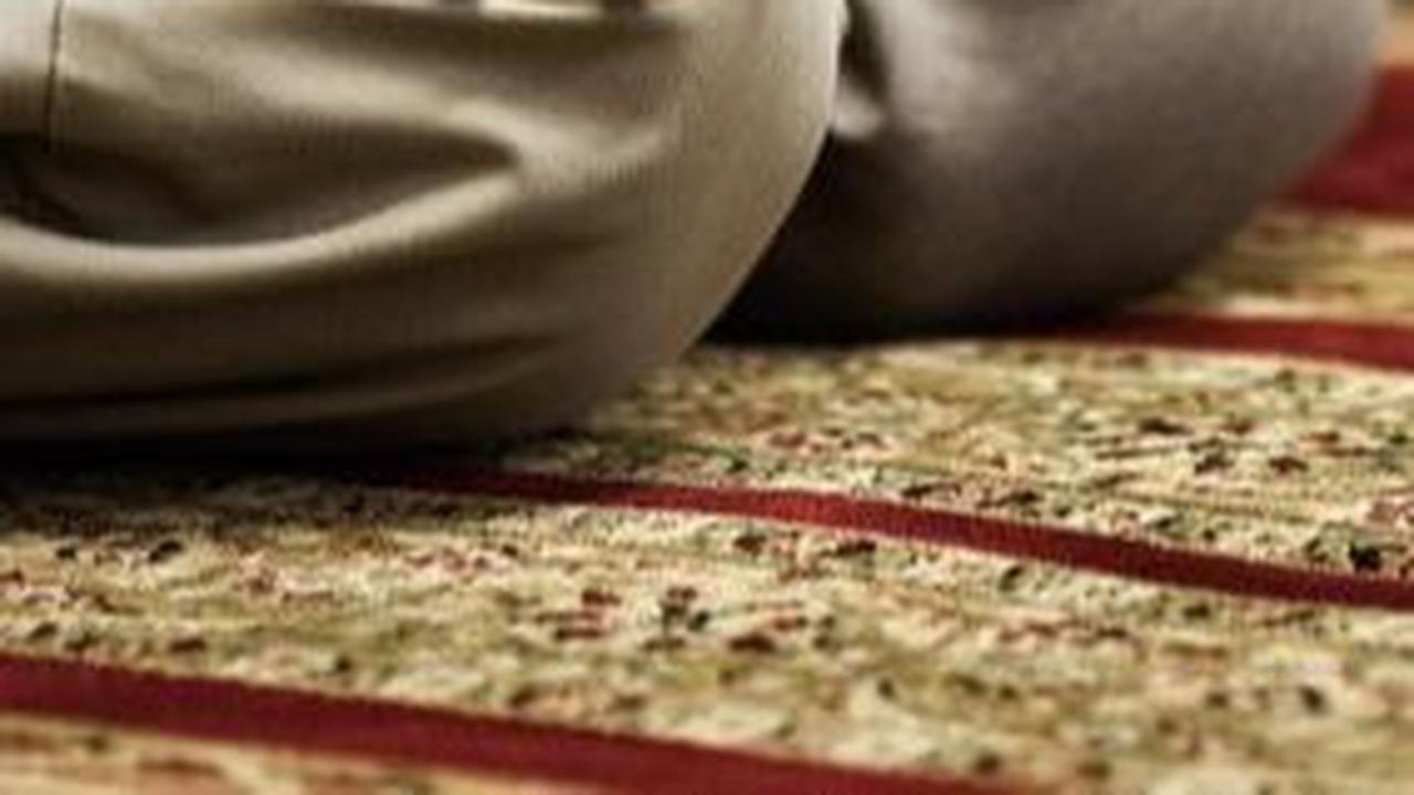 Batas Waktu Sholat Isya sampai Jam Berapa? Berikut Sholat Lainnya