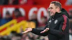 Meskipun sebelum matchday terakhir sudah dipastikan lolos ke babak 16 Besar Liga Champions 2021/2022, namun tetap saja hasil imbang 1-1 kontra Young Boys (8/12/2021) disesali Ralf Rangnick. 4 Pemain diakui membuatnya jengkel dalam laga tesebut. Siapa saja? (AFP/Paul Ellis)