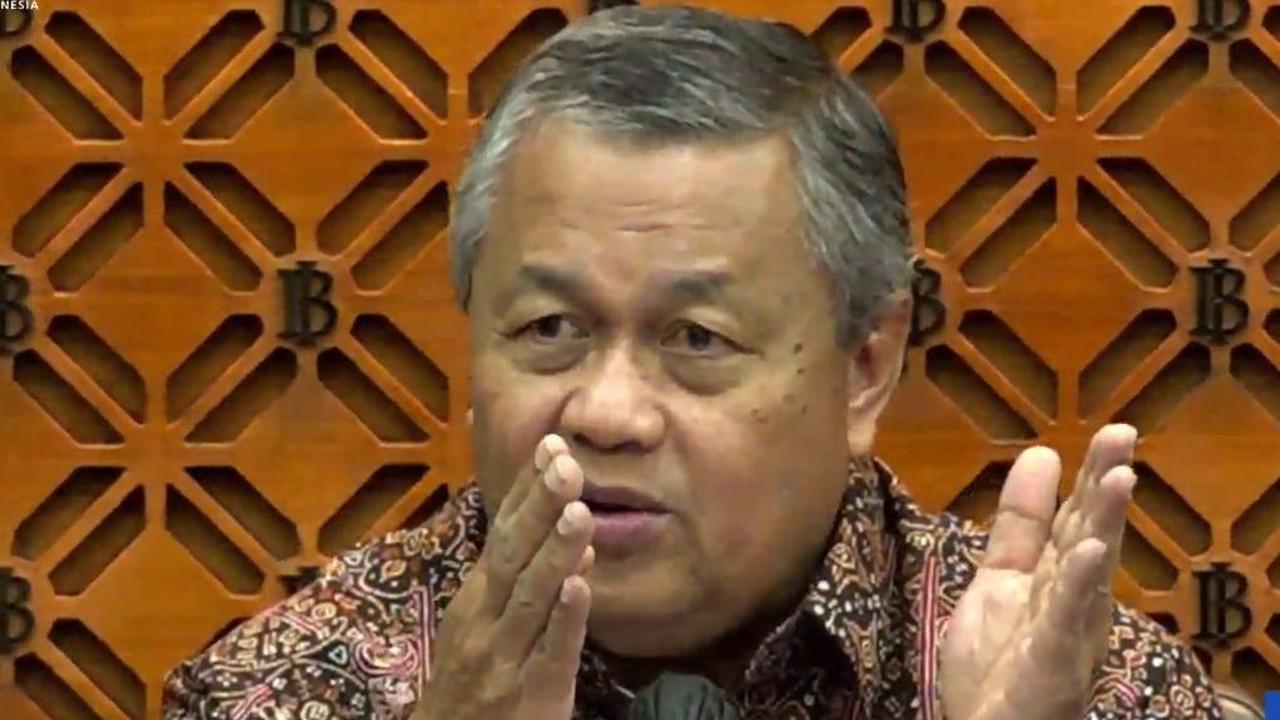 "Jumlah pengguna 45,78 juta dan jumlah merchant 30,41 juta," kata Perry.