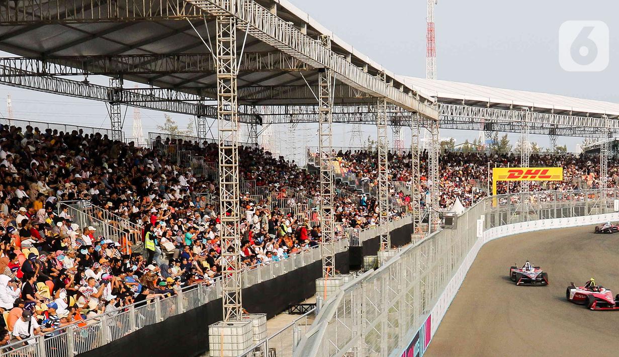 Urutan pertama hingga ketiga masing-masing ditempati oleh Wehrlein, Dennis, dan Cassidy. (Liputan6.com/Herman Zakharia)