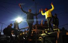 FOTO: Sorak-sorai Warga Jalur Gaza Saat Hamas Sepakati Gencaran Senjata Usai 7 Bulan Perang
