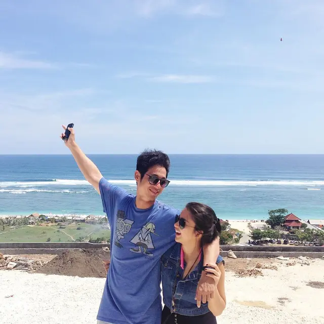Potret perjalanan cinta Putri Titian dan Junior Liem