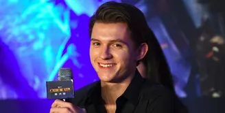 Tom Holland, saat ini sedang menjadi pusat perhatian masyarakat lantaran perannya sebagai Spider-Man di filmnya yang berjudul Spider-Man: Homecoming. Bukan hanya jago akting, ternyata Tom punya bakat lainnya. (AFP/Bintang.com)