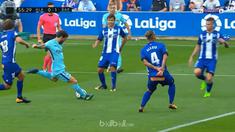 Barcelona meraih kemenangan 2-0 atas Alaves dalam lanjutan La Liga. This video is presented by BallBall