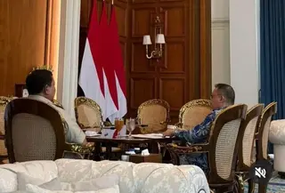 Presiden Prabowo Subianto menerima kunjungan Wakil Ketua DPR Sufmi Dasco Ahmad di Istana Merdeka Jakarta, Kamis (16/4/2026). (Foto: Instagram Sekretariat Kabinet)