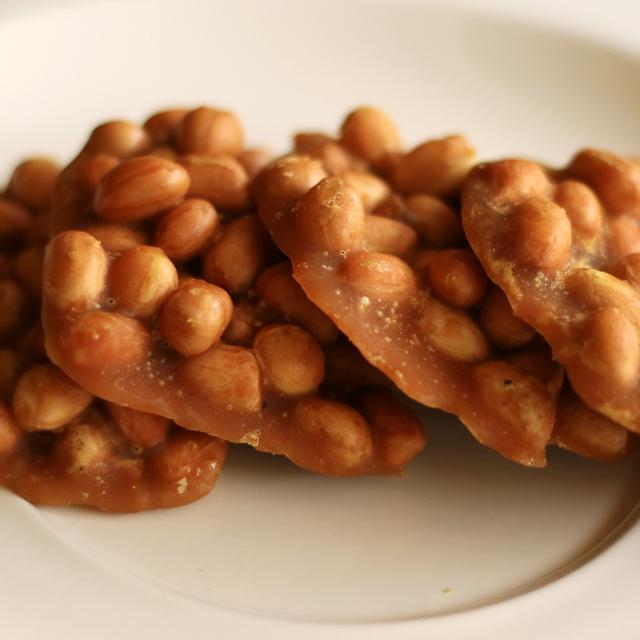 Cara Membuat Ampyang Kacang Tanah Yang Padat Lifestyle Fimela Com