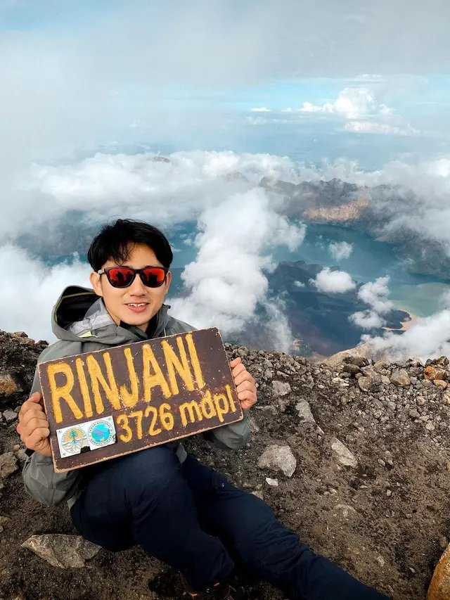 7 Momen Kenny Austin Saat Naik Gunung, Sempat Enggak Mandi 3 Hari