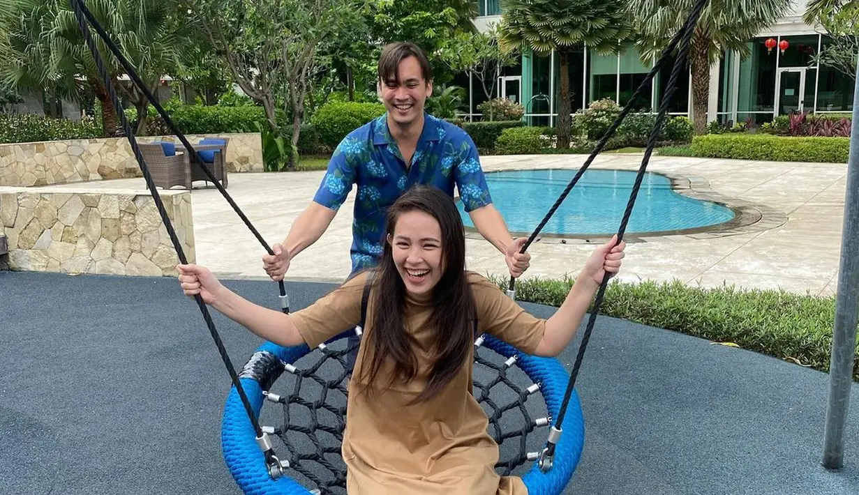 Melalui unggahan di Insta Story Instagram, Lady Veronica Nayoan membongkar dugaan Syahnaz Sadiqah selingkuh dengan suaminya, Rendy Kjaernett. (FOTO: instagram.com/rendykjaernett1/)