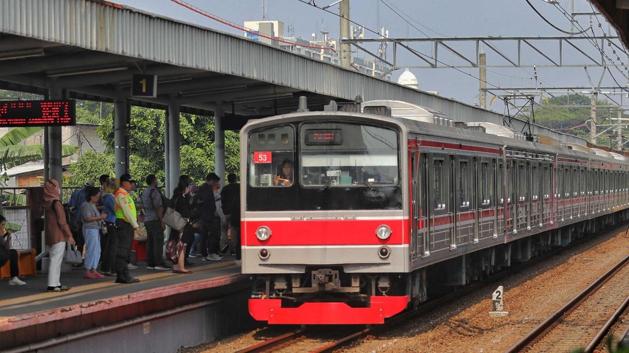 Hindari Kepadatan di Stasiun Juanda, Penumpang KRL Diminta Naik dari Sawah Besar dan Gondangdia