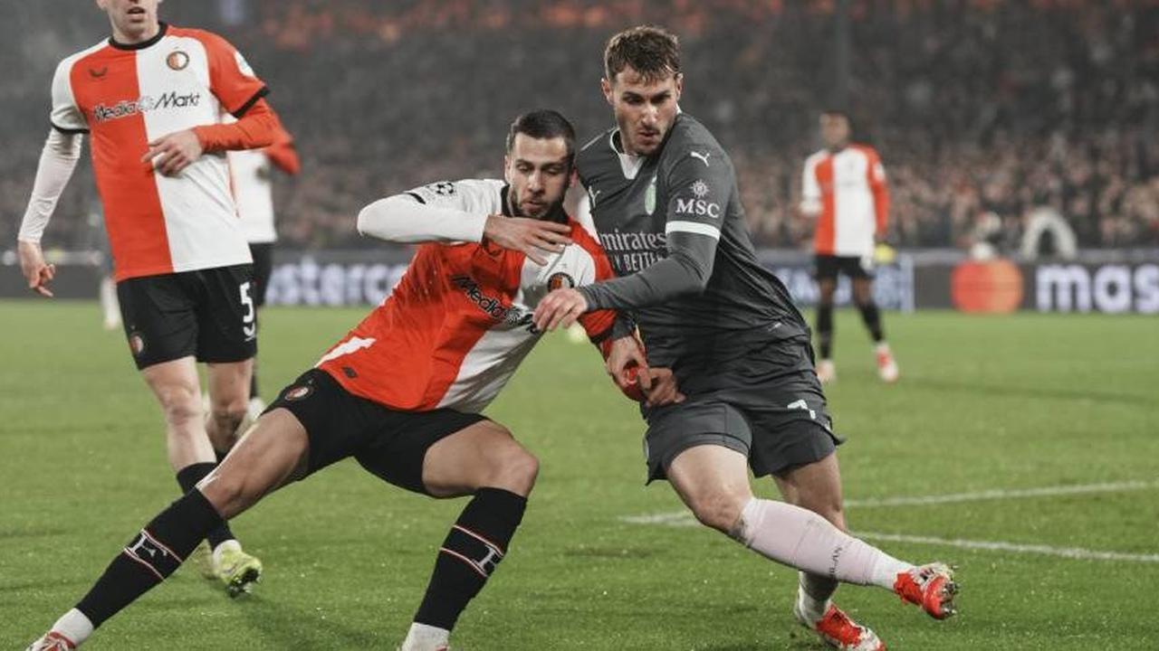 Chelsea Bidik Bek Feyenoord, David Hancko! Tottenham Juga Tertarik
