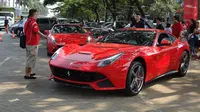 Di samping Ferrari F12berlinetta, Prestige Motorcars turut menyediakan 458 Spider dan Califronia T untuk dijajal orang berduit Indonesia. 