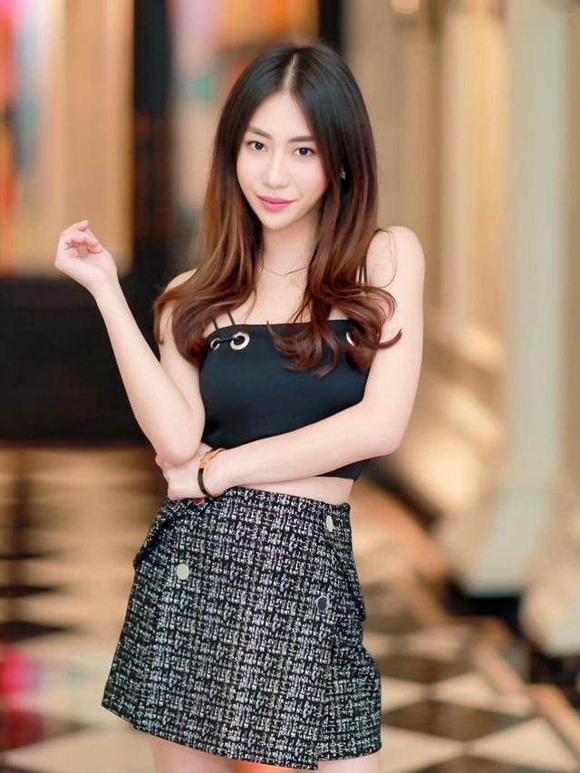 8 Gaya Mewah Ayu Thalia, Selebgram Cantik yang Diduga Dianiaya Anak Ahok