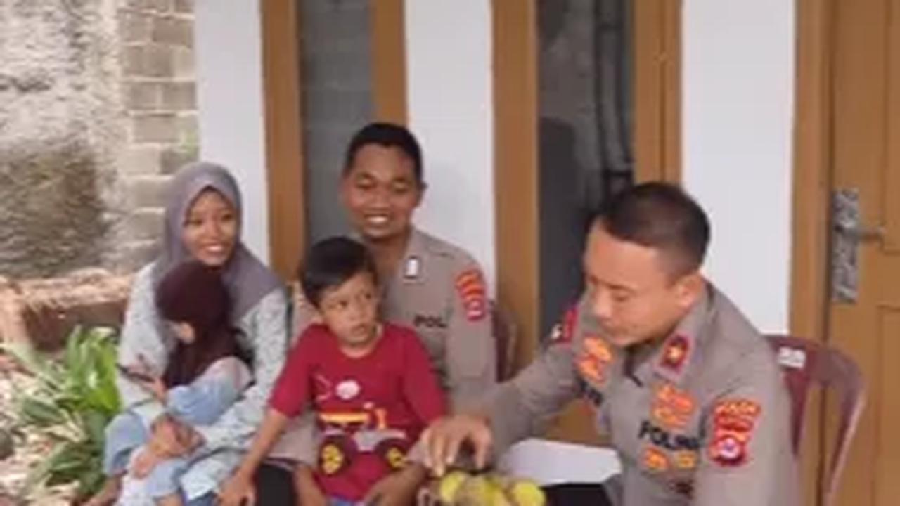 "Saya disuguhi singkong langsung dari kebun pak Eko. Mantap, sehat sekali ini," ungkap Sabilul.