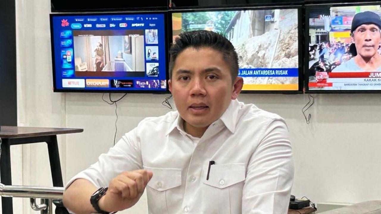 Seskab Teddy Bantah Anggaran Pendidikan Dipangkas untuk Program Makan Bergizi Gratis