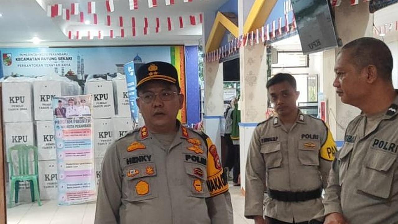 Pantau Gudang Logistik Pemilu, Wakapolresta Pekanbaru Minta Personel Kawal Hingga Pleno