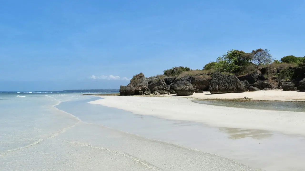 5 Pesona Pulau Kangean, Surga Tersembunyi di Madura