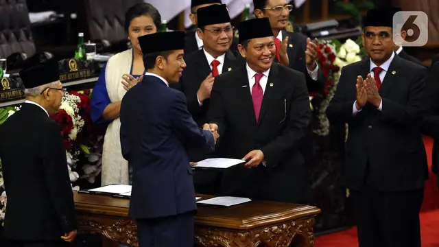 Momen Pelantikan Jokowi-Ma'ruf Amin sebagai Presiden dan Wakil Presiden