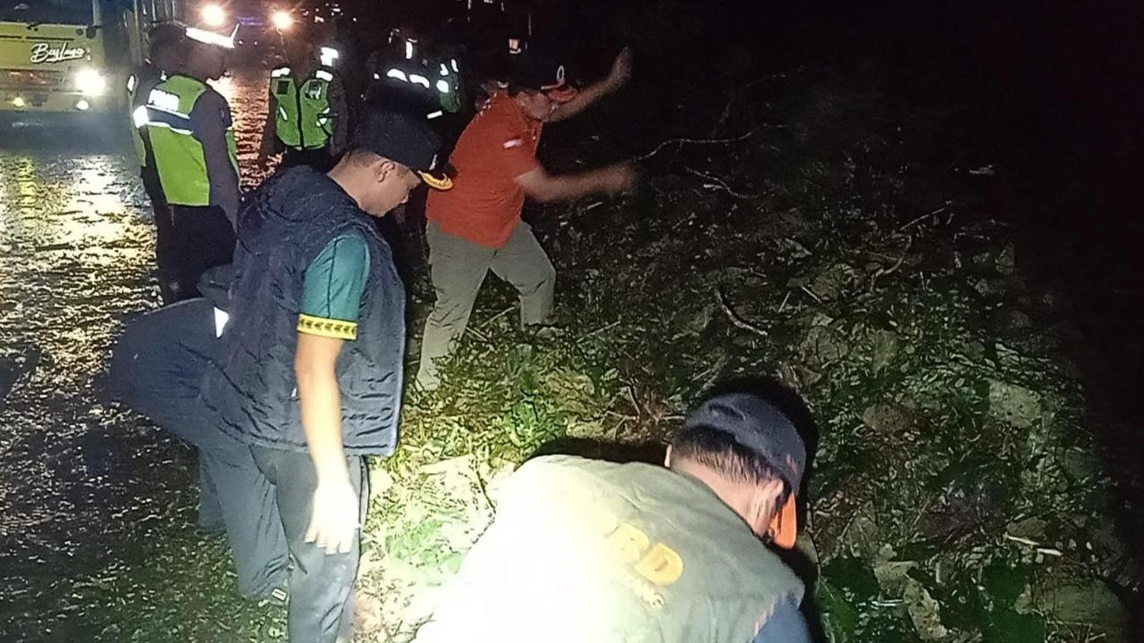 Diterjang Puting Beliung, 10 Kecamatan di Kabupaten Batang Alami Kerusakan